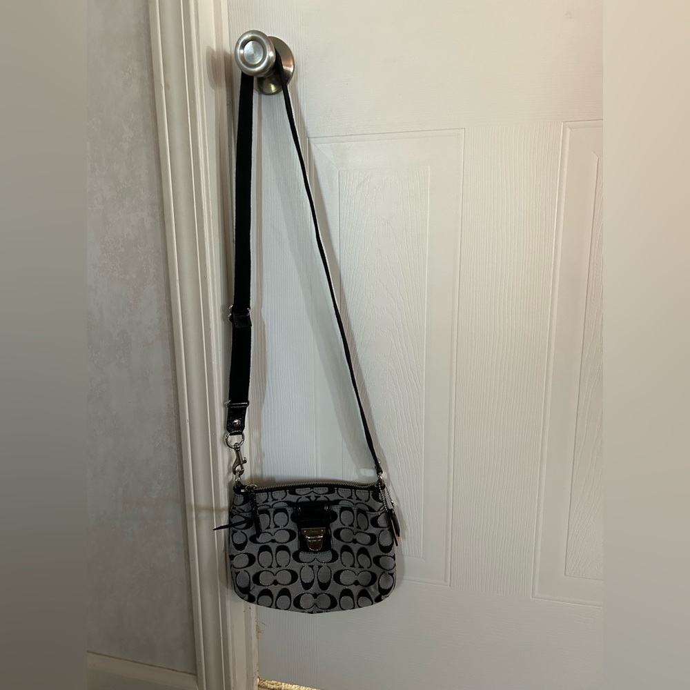 Coach crossbody / shoulder bag. Excellent condition.